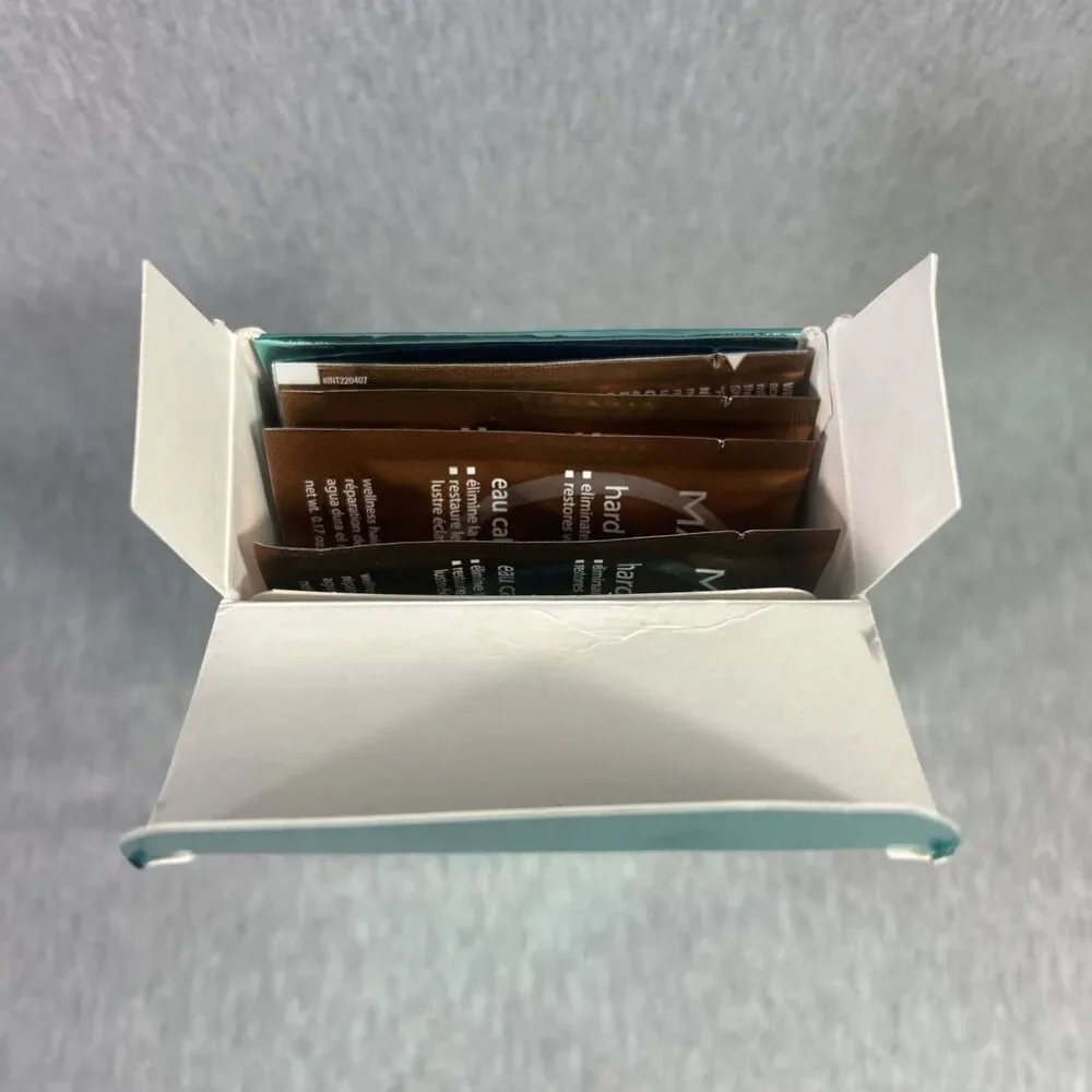 Malibu C Hard Water Wellness Kit,  Shampoo 9 oz, Conditioner 9 oz, 4 Wellness Pk - Picture 7 of 15